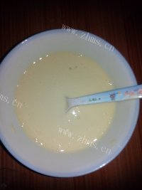 色香味浓的韭菜鸡蛋饼做法图解2)