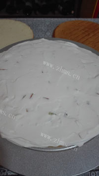 垂涎欲滴的水果奶油蛋糕做法图解4)