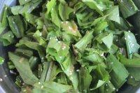 家常菜蒜泥油麦菜做法图解7)