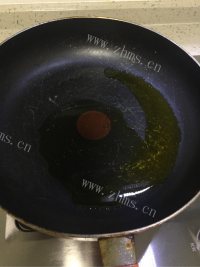酸汤浸肥牛做法图解7)
