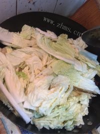 DIY白菜炖粉条做法图解4)