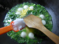 美味的油菜蕻鸡蛋煮汤圆做法图解15)