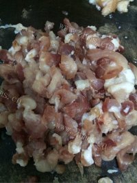 家常菜茄子炒肉做法图解2)