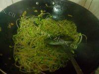 家常菜清炒豆芽做法图解8)