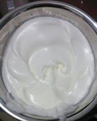 很有食欲的红豆蛋糕卷做法图解2)