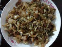 家常菜白辣椒炒肉做法图解6)