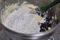 美味的蔓越莓椰香饼干做法图解10)