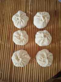 色泽鲜亮的韭菜鸡蛋馅饼做法图解13)