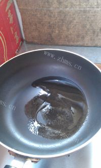 家常菜香菇炒花菜做法图解2)