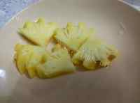 自制菠萝果冻做法图解1)