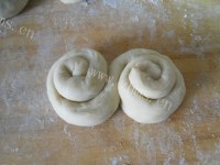 自制菊花面包做法图解8)