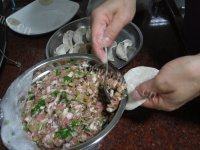 自己做的香菇猪肉饺子做法图解14)