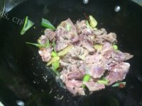 家常菜土豆烧鸭做法图解3)