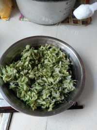 自制槐花饼做法图解1)