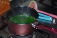 翡翠虾仁做法图解6)