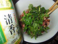 下酒菜香菜拌花生米做法图解6)