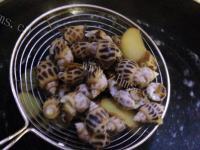 美味的白灼花螺做法图解7)