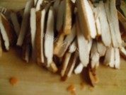 芹菜炒豆腐干做法图解4)