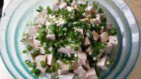 家常菜小葱拌豆腐做法图解2)