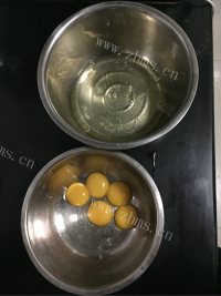 回味无穷的八寸戚风蛋糕做法图解2)