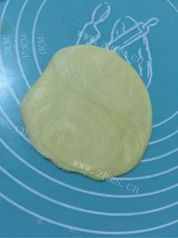 自制酥皮五仁月饼做法图解11)