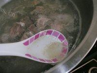 有特色的莲藕排骨汤的做法图解二