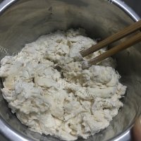 美味的芝心米肠披萨做法图解1)