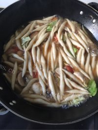 诱人的焖面鱼做法图解5)