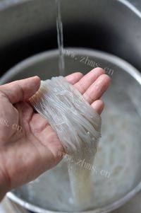 美味的酸辣粉条做法图解1)