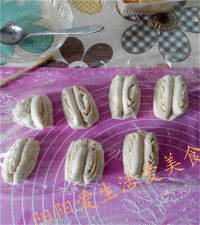 传统油盐扎碱花卷做法图解16)