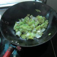 家常菜猪油炒白菜做法图解7)