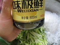 家常菜粉丝拌黄瓜做法图解7)
