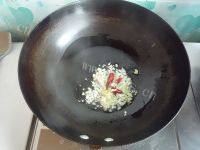 酸豆角炒五花肉做法图解4)