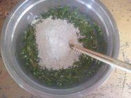 「绿色食物」韭菜鸡蛋饼做法图解3)