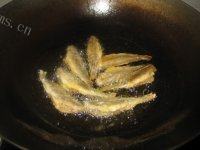 家常菜香酥黄花鱼做法图解4)