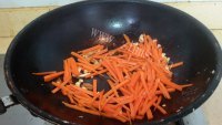 超级下饭的油渣胡萝卜炒包菜的做法图解五