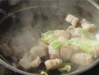 家常菜萝卜红烧肉做法图解5)