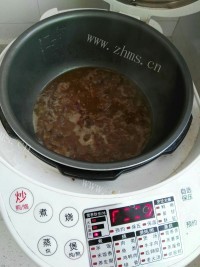 清脆爽口的牛肉炖土豆做法图解8)