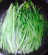 妈妈最爱的冰花煎饺做法图解2)