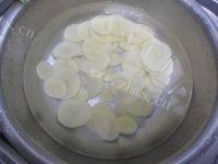 家常菜干锅土豆做法图解2)
