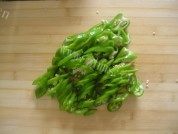 青椒炒猪肉做法图解1)