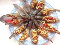 美味的蒜蓉开背虾做法图解9)