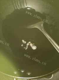 美味腐乳汁猪蹄炖花生做法图解3)