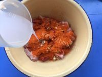美味的奥尔良烤排骨做法图解5)