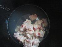秀色的苦瓜排骨汤做法图解1)
