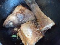 饱满的红烧鲈鱼做法图解9)