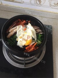 美味的石锅拌饭做法图解10)