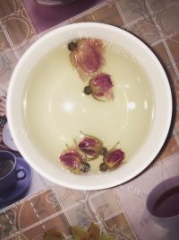 营养丰富的玫瑰花茶做法图解5)