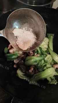 爽口的香菇油菜做法图解5)