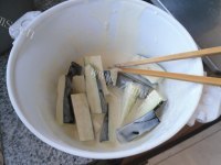 色泽鲜亮的蒜香茄条做法图解5)